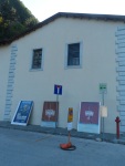 Scuderie di fronte a Palazzo medici di Seravezza di Lucca Italia,sede delle mostre organizzata dalla Fondazione ARKAD